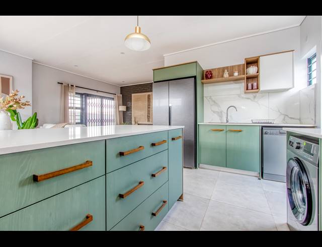 4 BEDROOM CLUSTER FOR SALE IN ALBERTSDAL